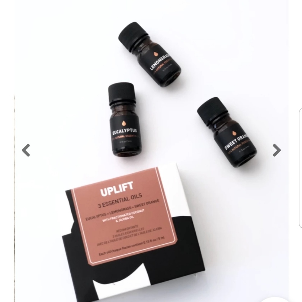 New in Box Uplift 100% pure Essential oils♡